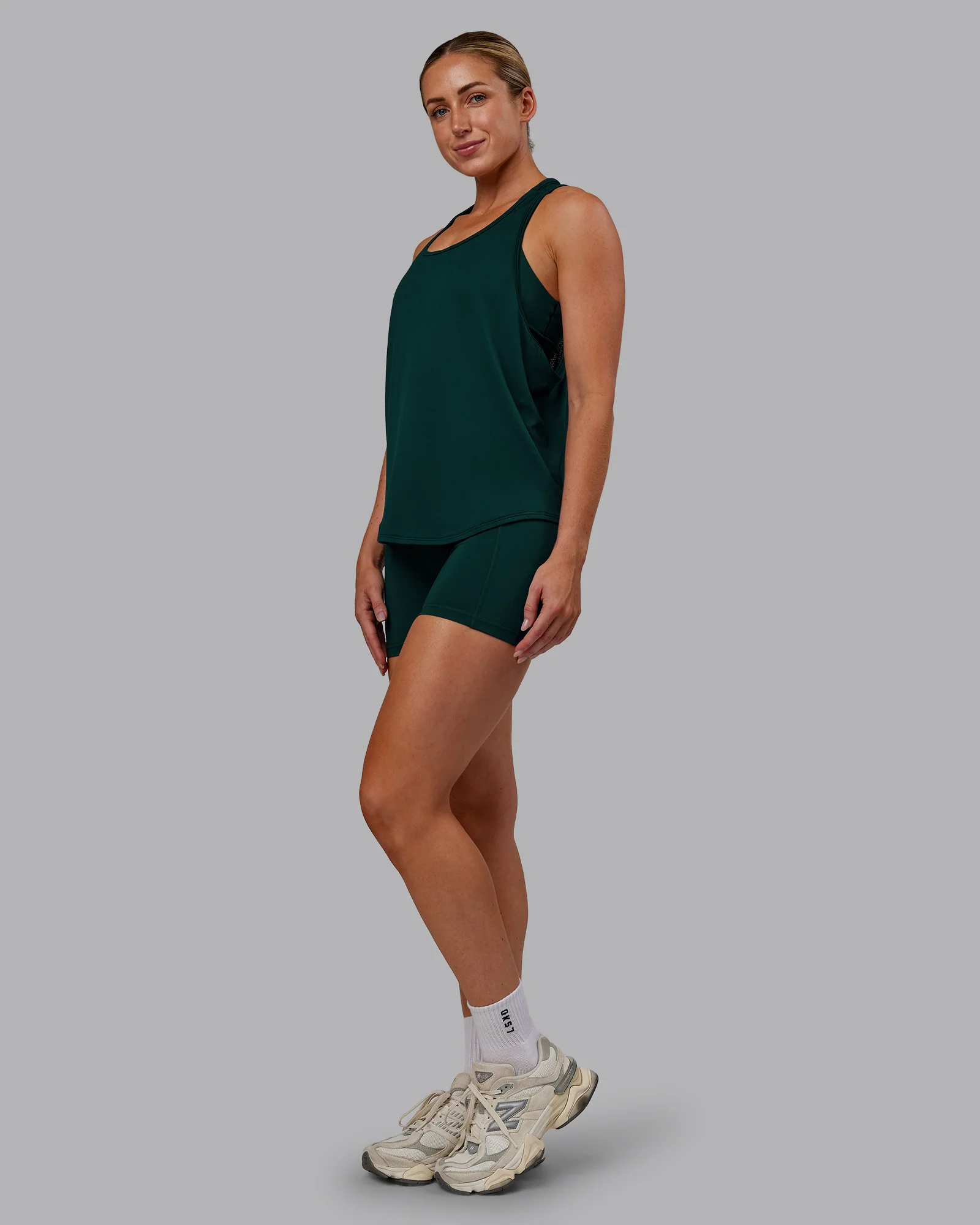 AeroFLX+ Drop Armhole Seamless Tank - Dark Moss/Dark Moss - Image 3