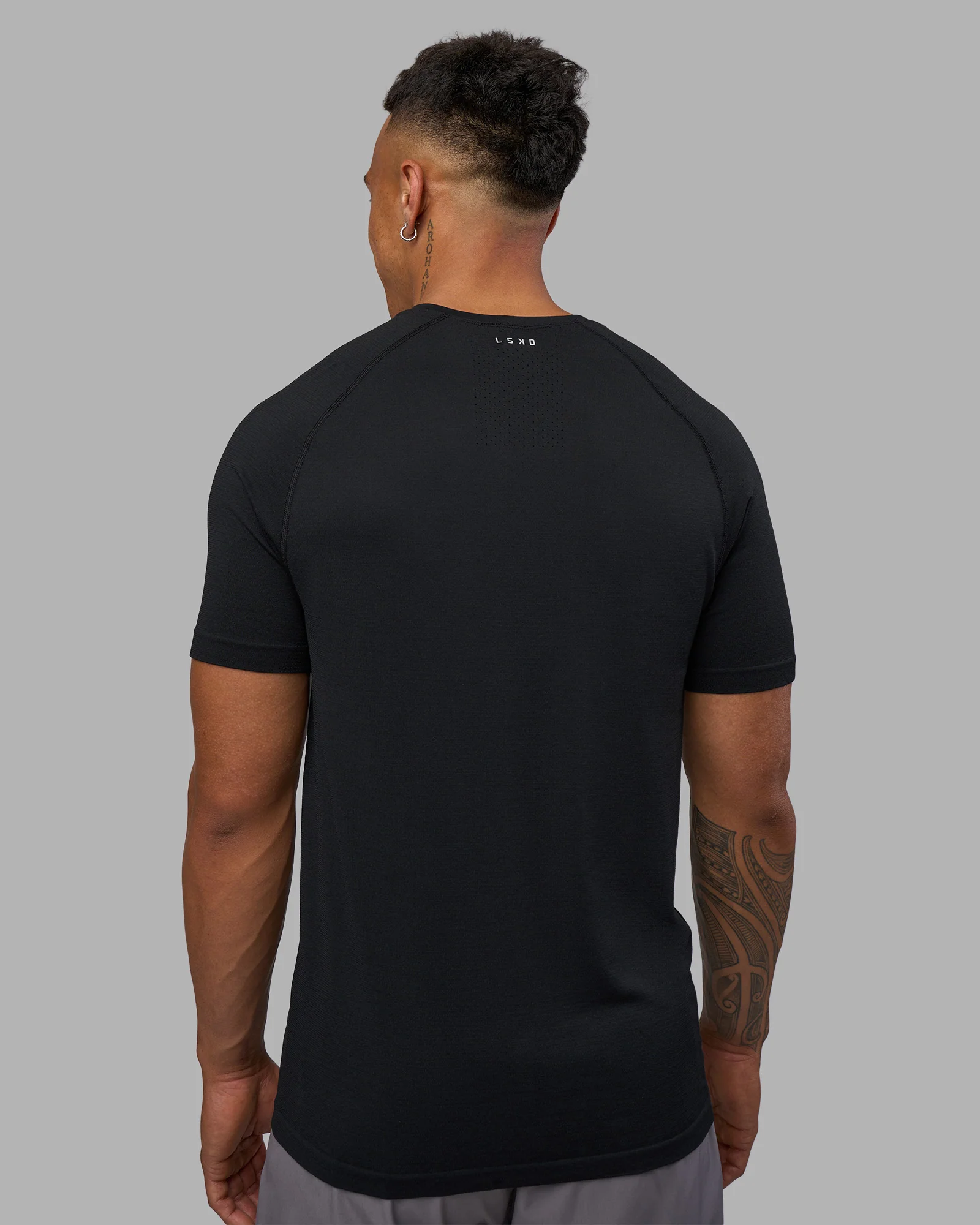 AeroFLX+ Seamless Tee - Black Marl - Image 4