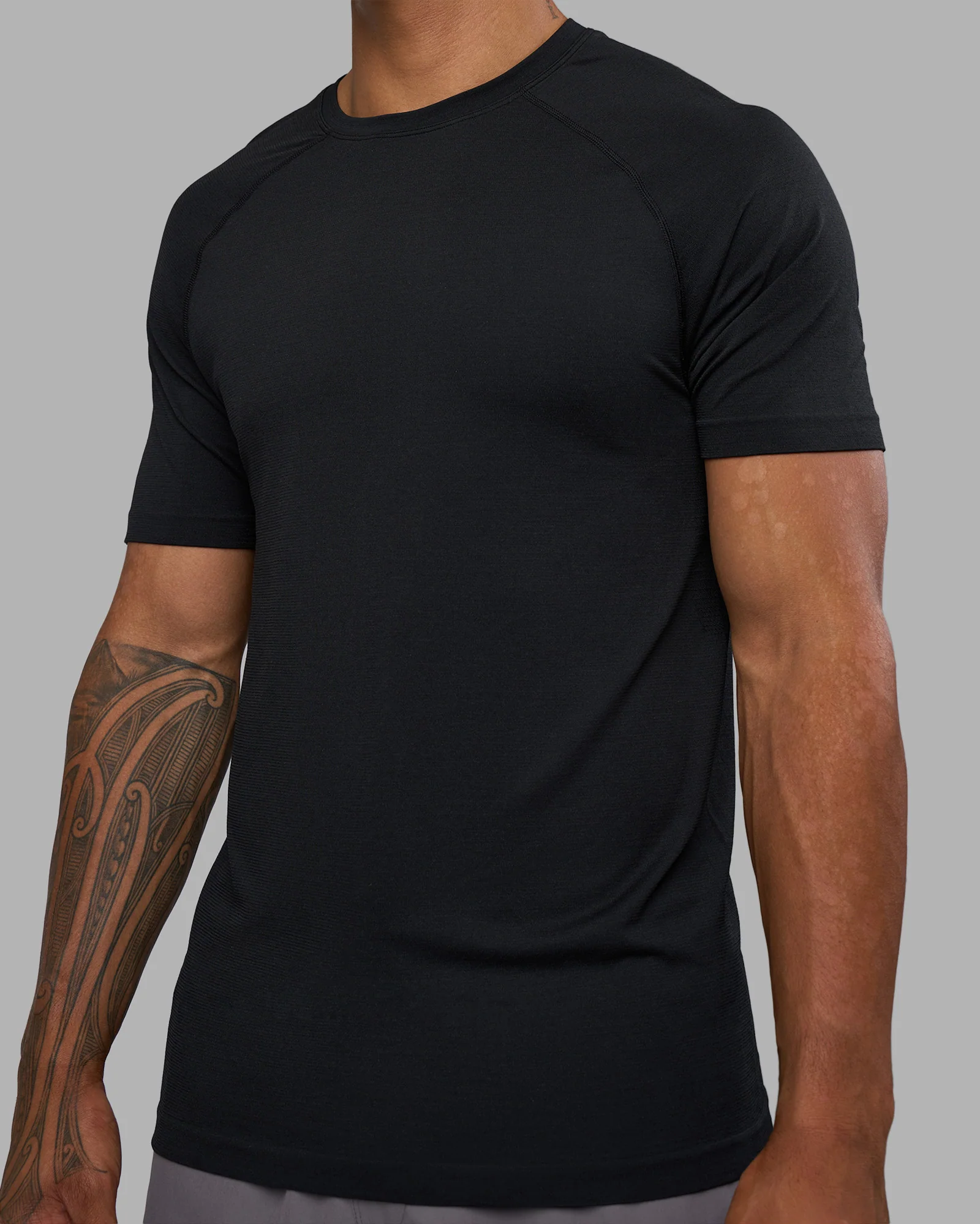 AeroFLX+ Seamless Tee - Black Marl - Image 8