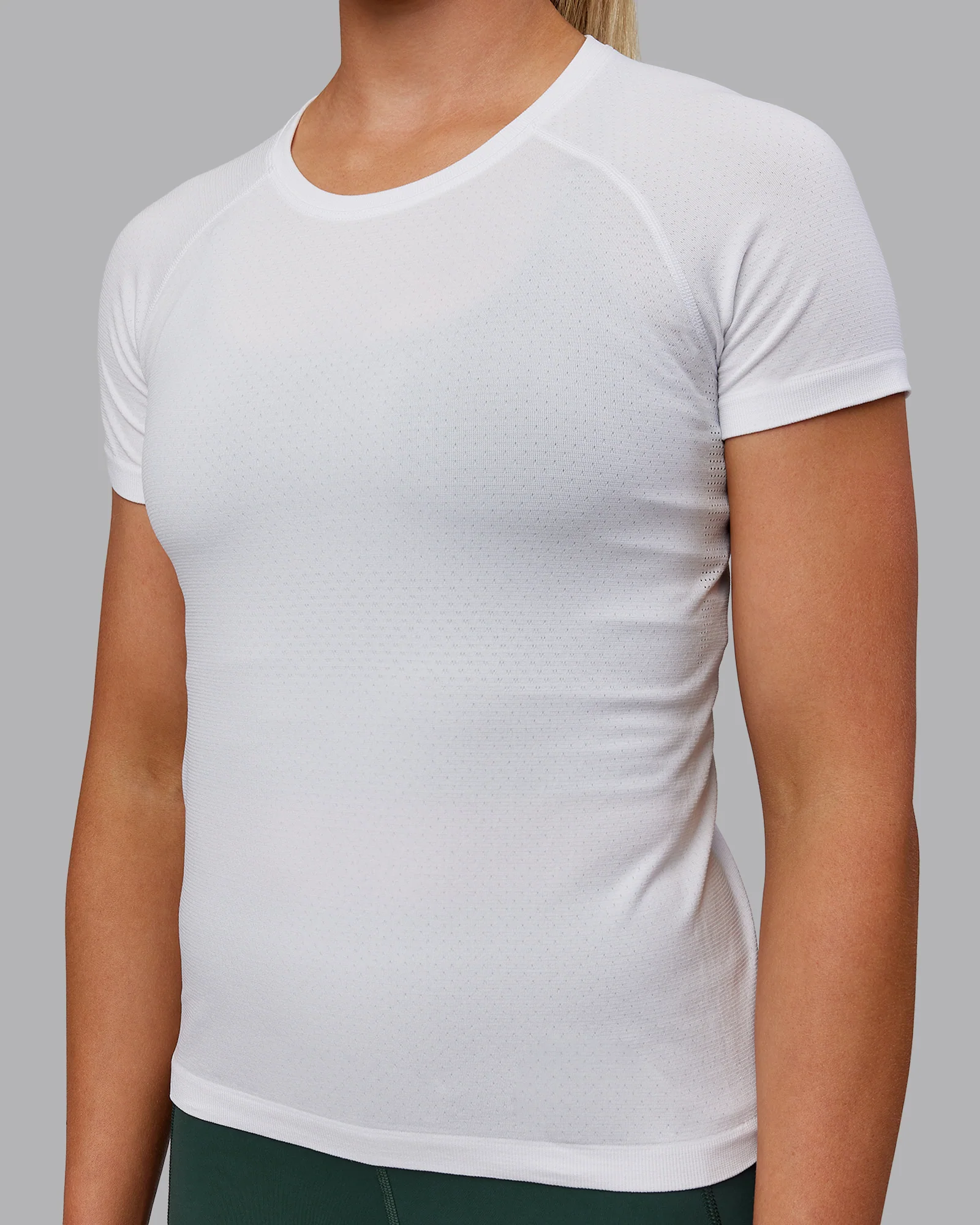 AeroFLX+ Seamless Tee - White/White - Image 5